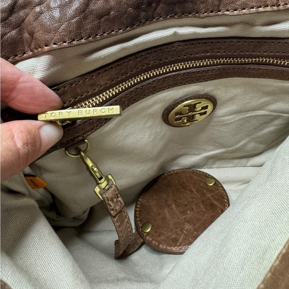 Tory Burch | Tory Burch Dayton Envelope Clutch in Brown Leather - Picture 4 of 13